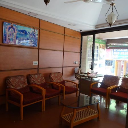 Hotel Pearls Madurai Esterno foto