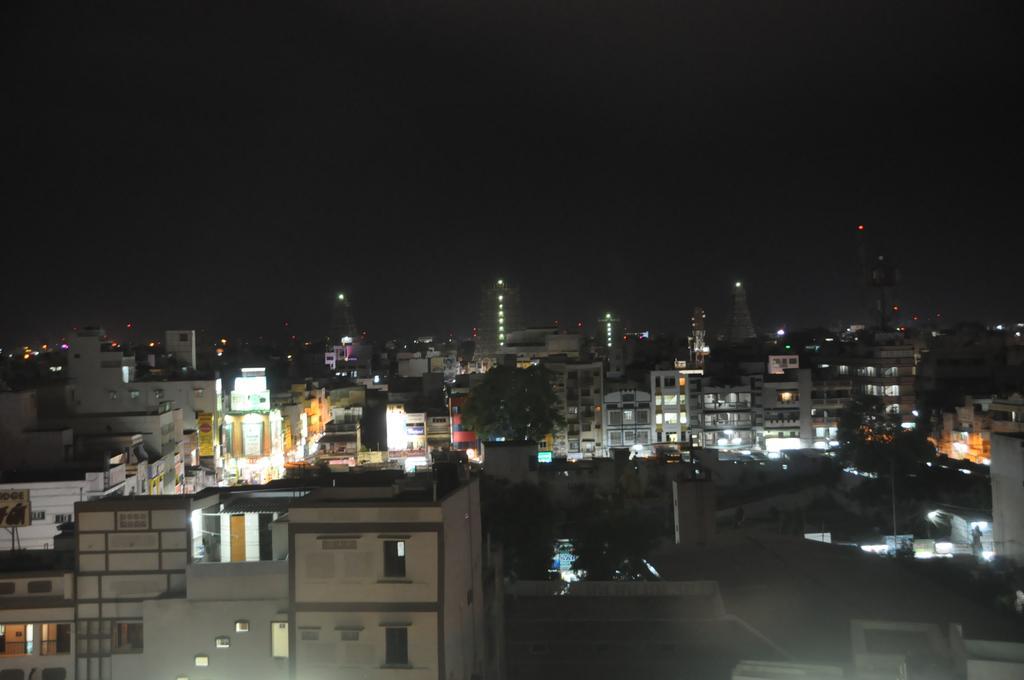 Hotel Pearls Madurai Esterno foto