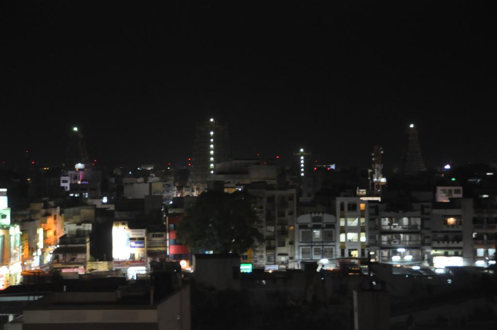 Hotel Pearls Madurai Esterno foto