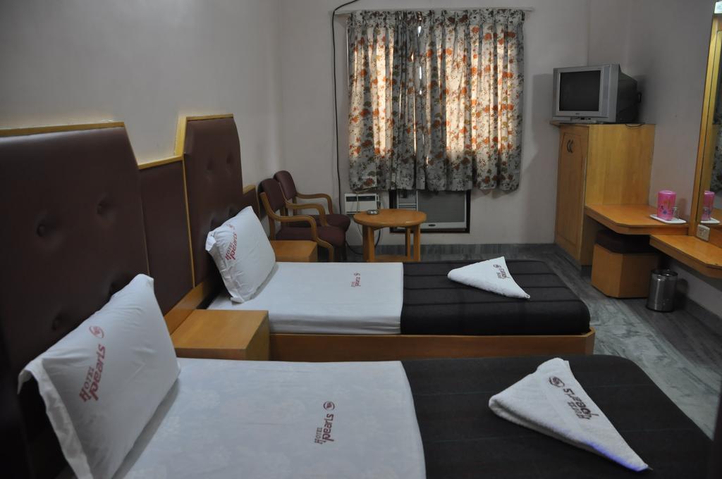 Hotel Pearls Madurai Esterno foto