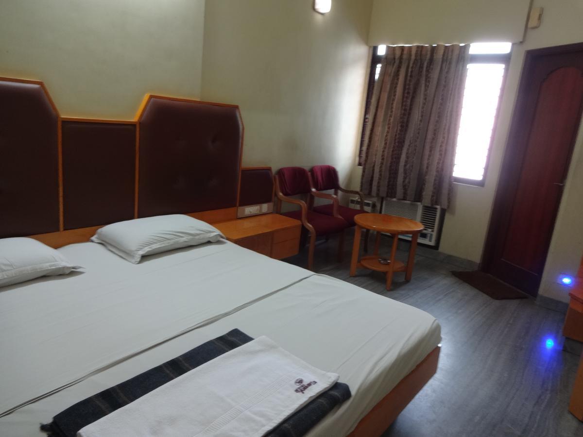 Hotel Pearls Madurai Esterno foto