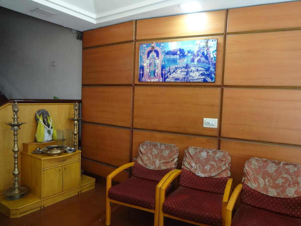 Hotel Pearls Madurai Esterno foto