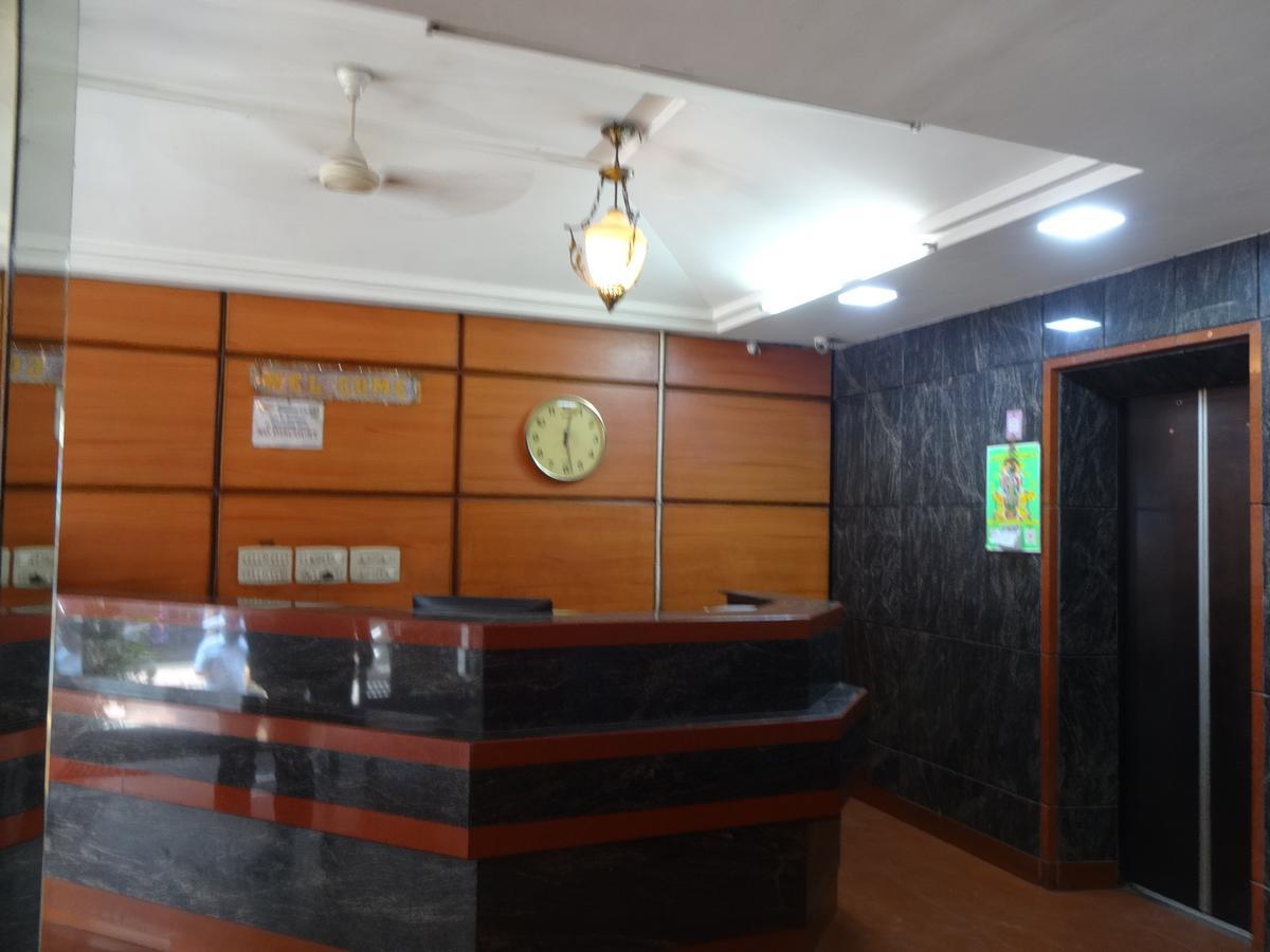 Hotel Pearls Madurai Esterno foto