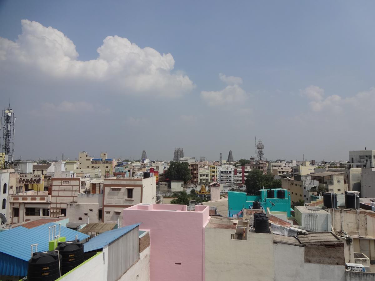 Hotel Pearls Madurai Esterno foto