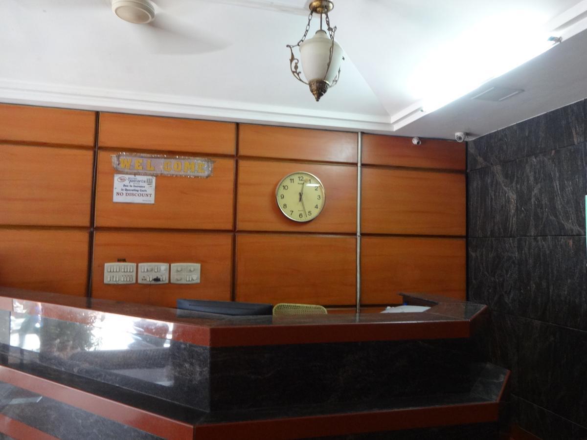 Hotel Pearls Madurai Esterno foto