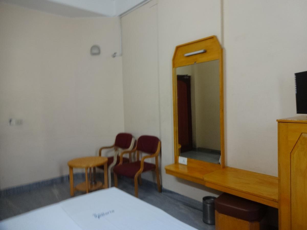 Hotel Pearls Madurai Esterno foto