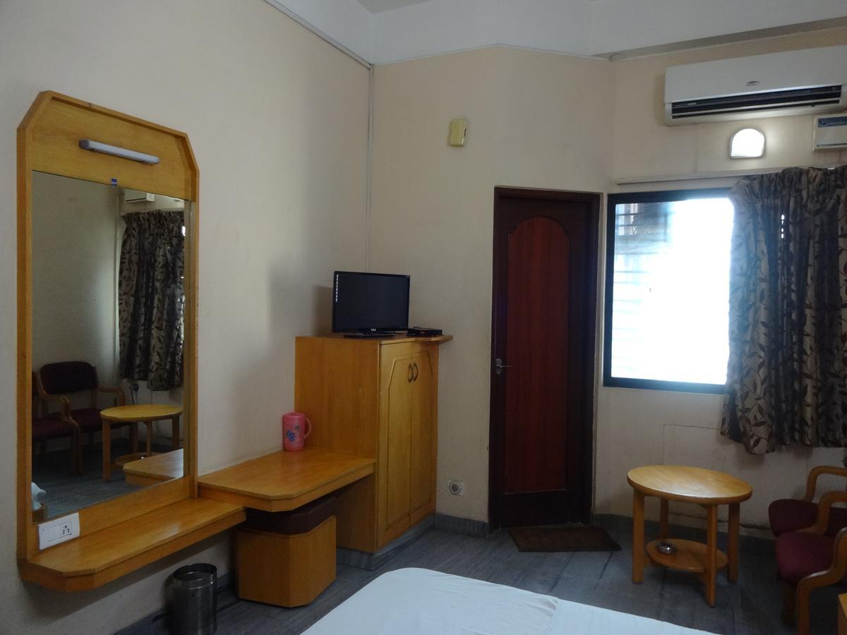 Hotel Pearls Madurai Esterno foto