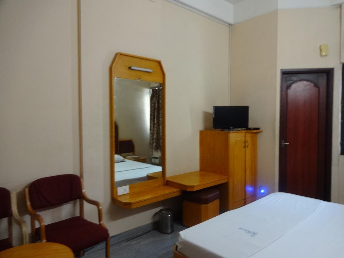 Hotel Pearls Madurai Esterno foto